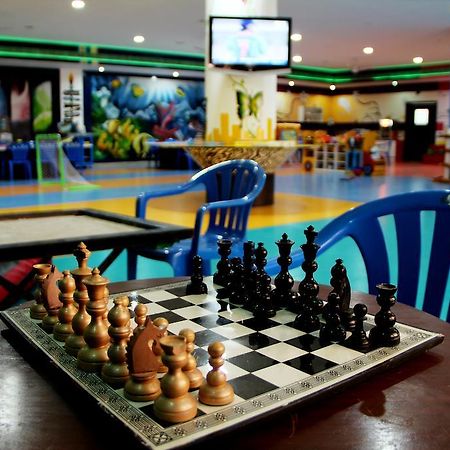 Leonia Holistic Destination Hotel Shamirpet Luaran gambar